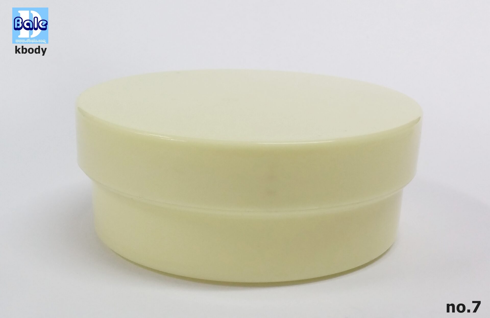 กระปุกครีมพลาสติก ไม่มีแผ่นรองด้านใน kbody-50g