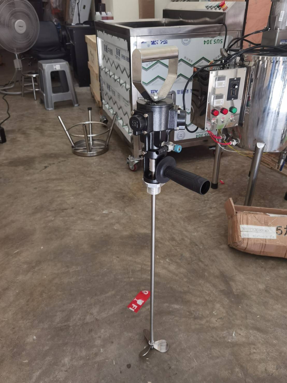🌟 เครื่องปั่นผสม ต่อปั๊มลม Pneumatic mixer ยี่ห้อ Seahui เครื่องมือคุณภาพสำหรับการผสมส่วนผสมต่างๆ ด้วยพลังลมอัดจากปั๊มลม ใช้งานสะดวก รวดเร็ว และมีประสิทธิภาพสูง 🌀💨