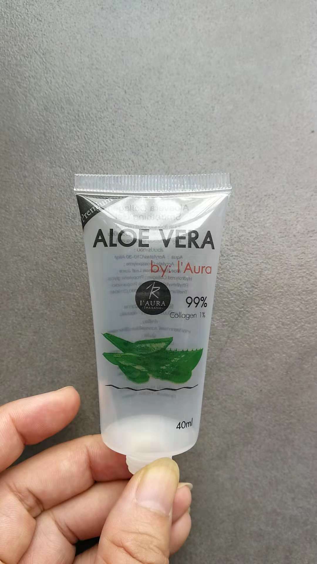 งานสกรีนหลอด 10000 ชิ้นขึ้นไป หลอดใส ALOE VERA สวยๆ พรีเมี่ยม