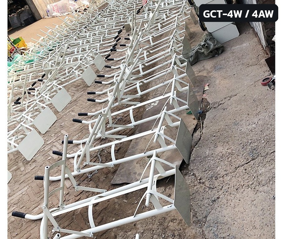 ภาพสินค้าจริง รถเข็นสีขาวครีม GCT-4W / 4AW หลายคันวางเรียงกัน เห็นมือจับหุ้มยางสีดำ คานรับถัง และแผ่นรองก้นถัง