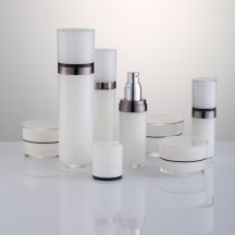 สินค้าพรีออเดอร์บรรจุภัณฑ์แพ็คเกจจิ้งสวยๆ สนใจติดต่อคุณตี๋ได้ LINE : teeclubza